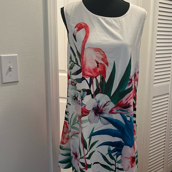 Flamingo sleeveless tunic top - Picture 1 of 6